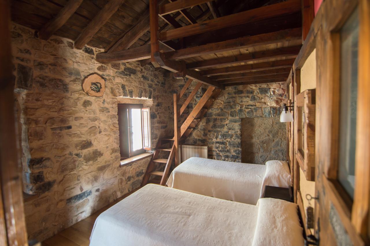 Casa Rural La Catedral De La Montana Konuk evi Lois Dış mekan fotoğraf