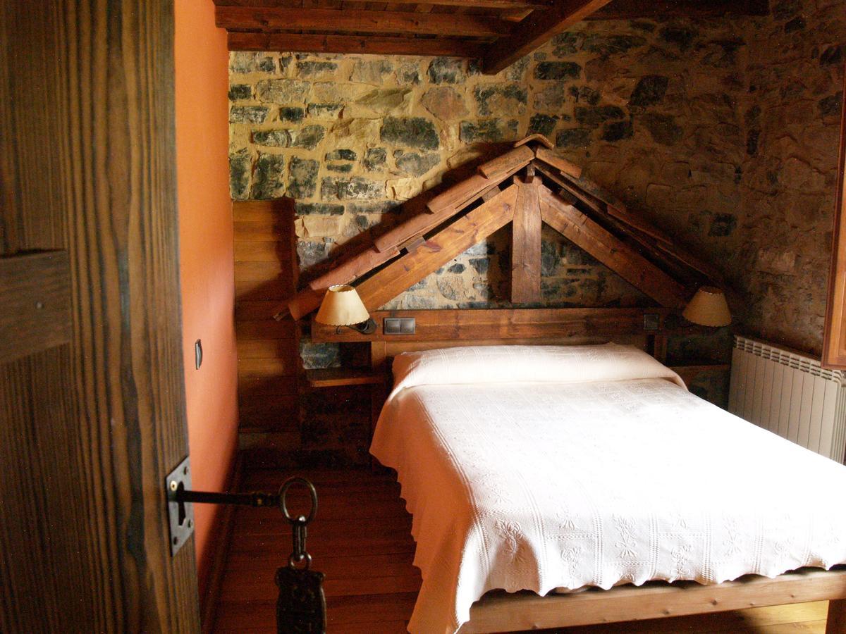 Casa Rural La Catedral De La Montana Konuk evi Lois Dış mekan fotoğraf