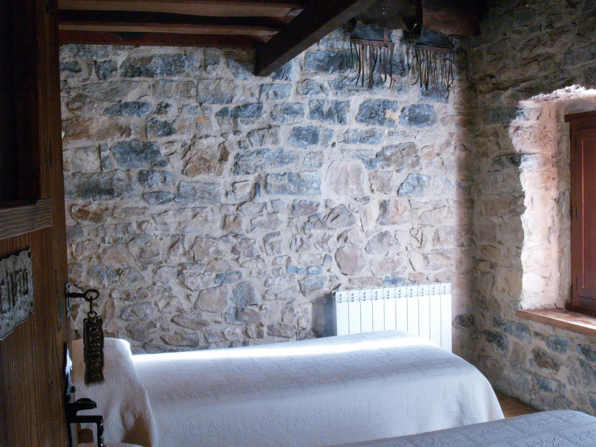 Casa Rural La Catedral De La Montana Konuk evi Lois Dış mekan fotoğraf