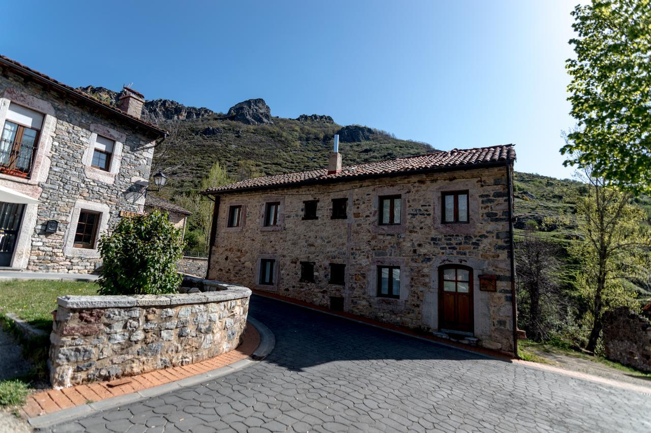 Casa Rural La Catedral De La Montana Konuk evi Lois Dış mekan fotoğraf